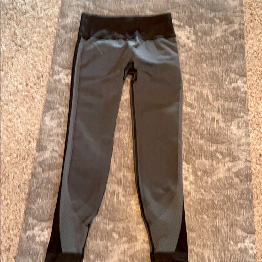 Lululemon leggings charcoal size 8